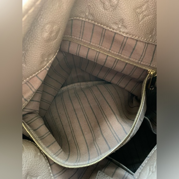 Louis Vuitton Artsy MM Monogram Empreinte Bag - Picture 6 of 16
